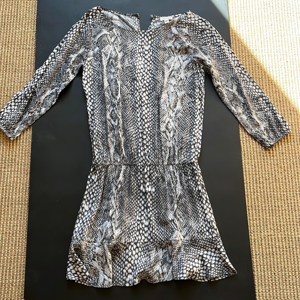 Grey animal print short dress